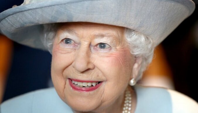 Karaliene Elizabete II veikusi savu pirmo 'Instagram' ierakstu