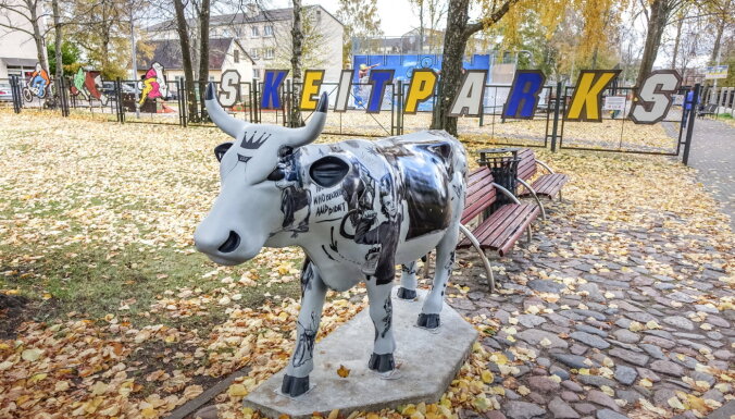 Ventspils Govju parādi papildina jauns eksponāts pie skeitparka