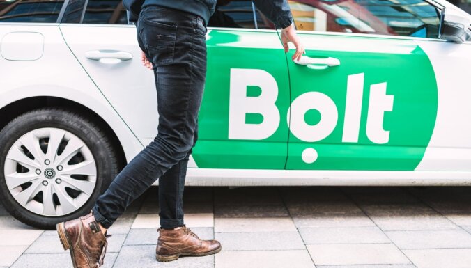 Водители такси Bolt в Каунасе планируют устроить забастовку