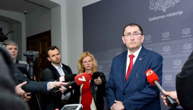 Linkaits izsaka neuzticību 'Latvijas dzelzceļa' vadībai