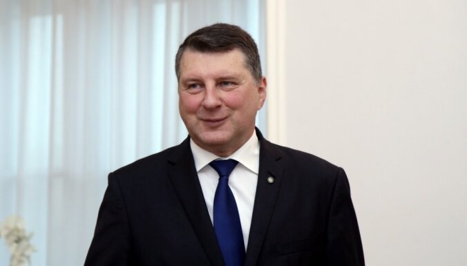 Вейонис примет участие в инаугурации президента Украины Владимира Зеленского