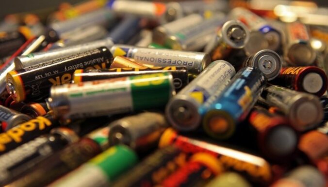 Eurostat: Латвия не выполняет директиву ЕС, на переработку сдана лишь треть использованных батареек