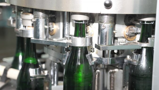 ФОТО: Как делают знаменитое "Рижское шампанское"