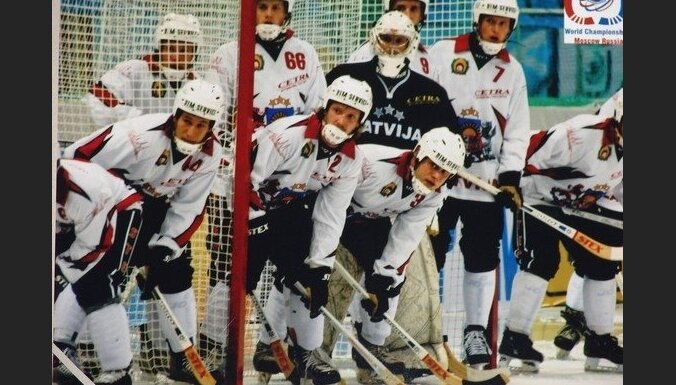 В хоккей с мячом белорусы играют значительно лучше Латвии