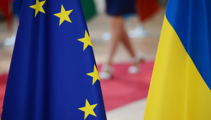 ES dalībvalstīm vienota nostāja par kandidātvalsts statusa piešķiršanu Ukrainai