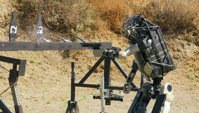 Sešas kompānijas apsola neražot robotus-slepkavas