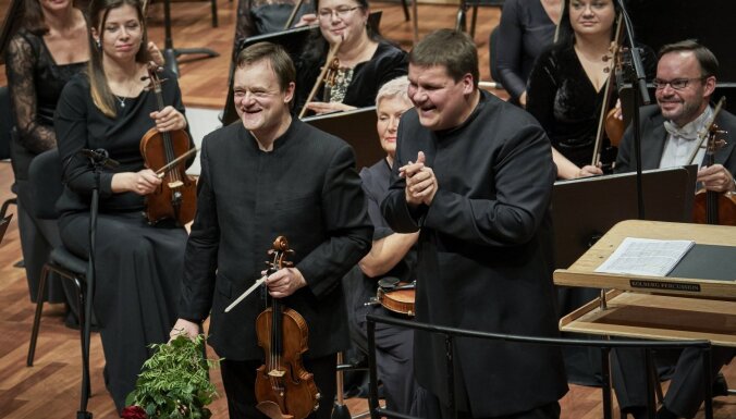 Foto: Jauno sezonu atklāj Latvijas Nacionālais simfoniskais orķestris