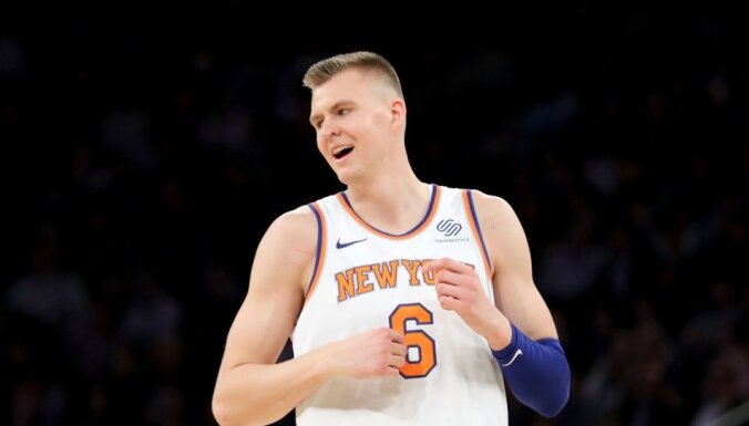 'Knicks' vadība: šobrīd par Porziņģa līgumu nevēlamies runāt