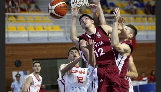 Latvijas U-20 basketbolisti piedzīvo sagrāvi EČ astotdaļfinālā