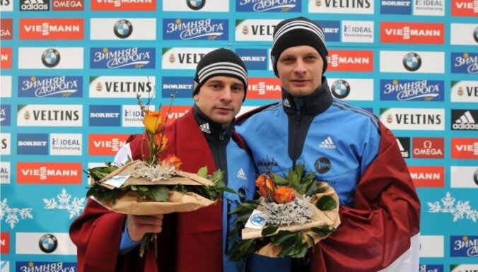 Сенсация: Мартин Дукурс впервые проиграл в сезоне, но с братом стал чемпионом Европы