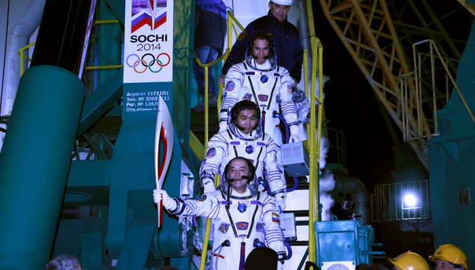 Олимпийский огонь Сочи-2014 отправился в космос