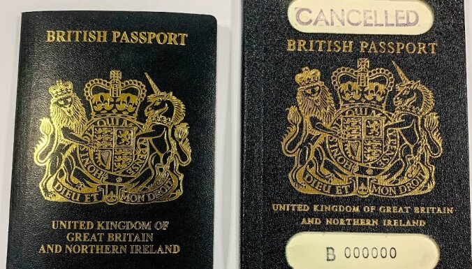 С марта британцам будут выдавать паспорта с обложками нового цвета