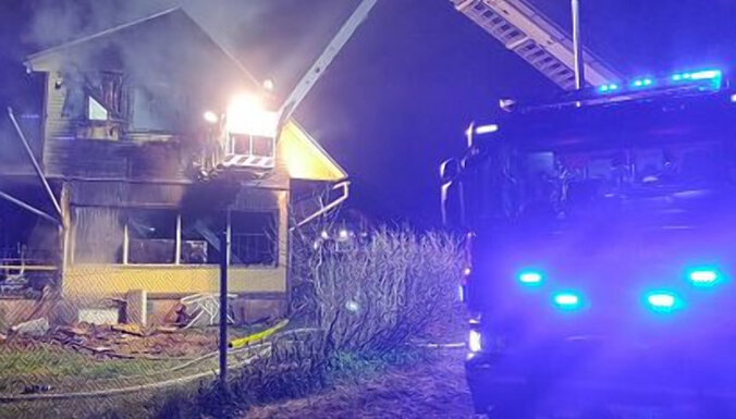 ФОТО, ВИДЕО: В Эстонии сгорел частный дом, погибла семья из пяти человек