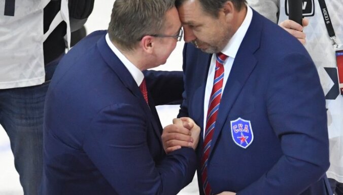Vityaz coach Valery Belov and SKA coach Oleg Znarok