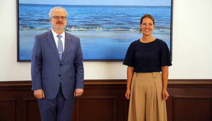 Īstais brīdis sākt pāreju uz mācībām tikai latviski, atzīst Muižniece
