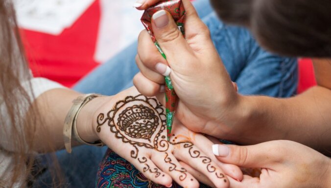 Vai hennas zīmējumi un citi ķermeņa izgreznošas veidi var būt veselībai bīstami? Konsultē speciāliste