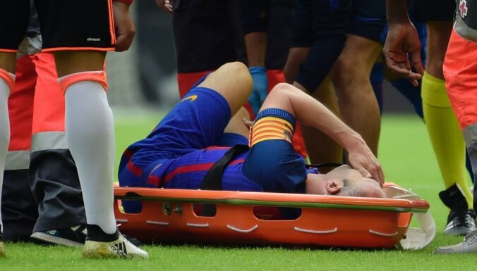 'Barcelona' kapteinis Injesta traumas dēļ nespēlēs 6-8 nedēļas