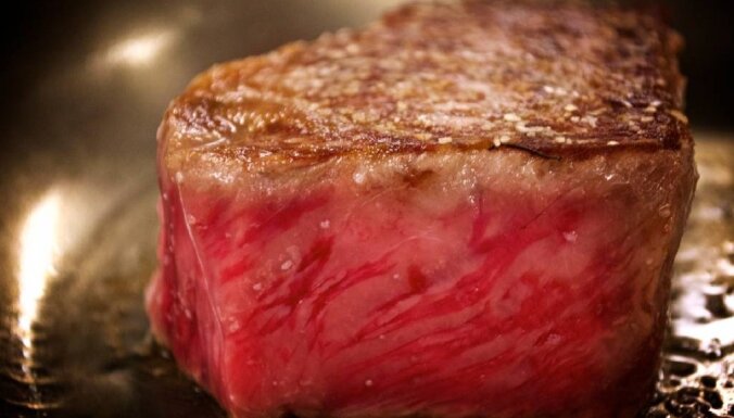 Restorāns 'John' Rīgā izsmalcinātās gardēžu vakariņās pasniegs pasaulē ekskluzīvāko gaļu