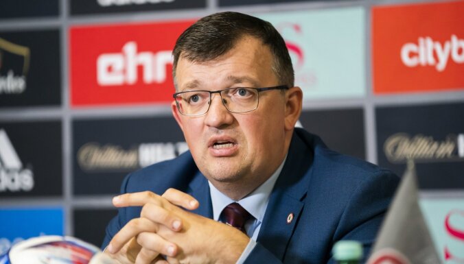 Latvijas izlases sākumsastāvā būs jaunas sejas, prognozē Kazakevičs