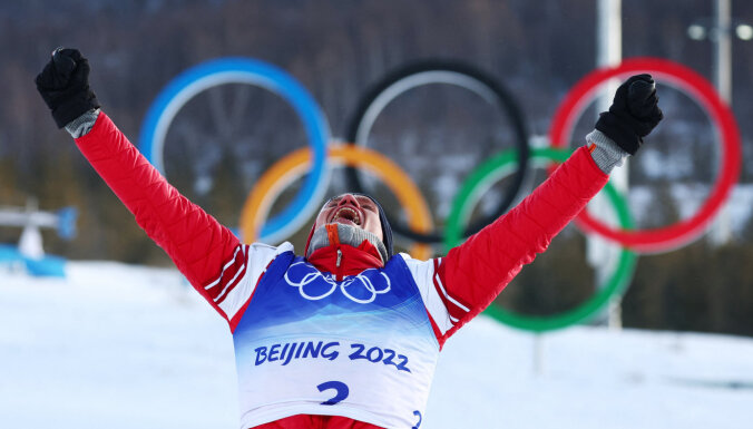 "Король лыж" Большунов выиграл третье золото и стал рекордсменом Олимпиад