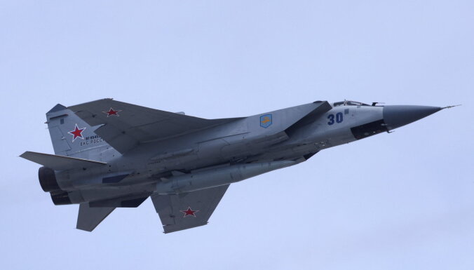 Krievijas gaisa spēki Ukrainā nav guvuši pārākumu, ziņo britu izlūki