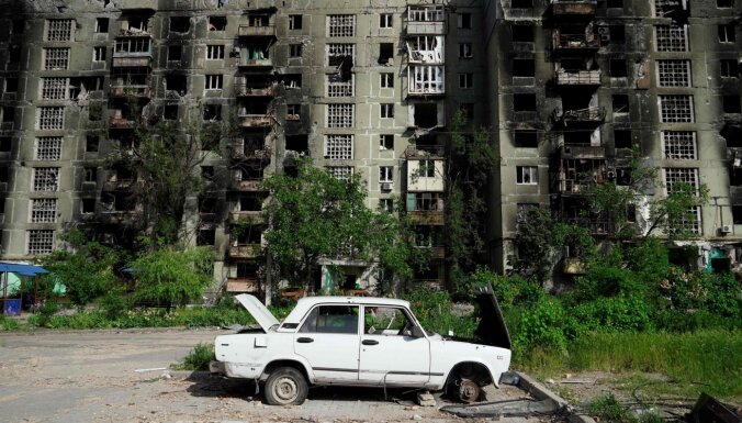 Okupētajā Mariupolē ir augsts holēras uzliesmojuma risks, ziņo Lielbritānija