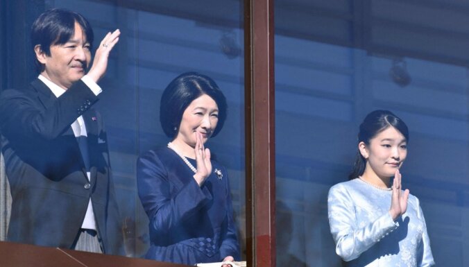 Japānas princese Mako lauž tradīcijas un precēsies ar puisi no tautas