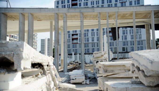Rīgas būvvalde lūdz precizēt un papildināt tehniskās apsekošanas atzinumu dzīvojamajai ēkai Zolitūdes traģēdijas vietā