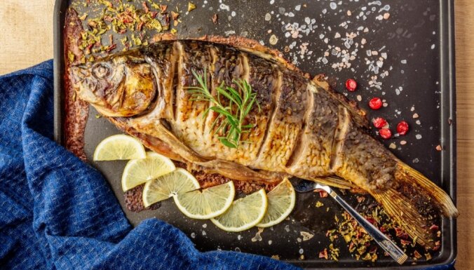 Ziemassvētku karpas leģenda un deviņas receptes brangam svētku mielastam