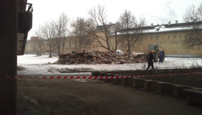 В Пурвциемсе стало одной развалиной меньше