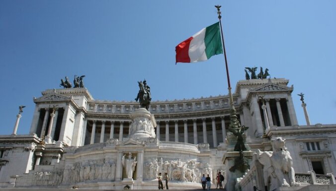 'Moody's' pazemina Itālijas kredītreitingu par trim līmeņiem