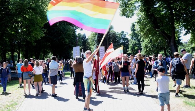 'Riga Pride' gājiena laikā slēgs satiksmi un Vērmanes dārzu