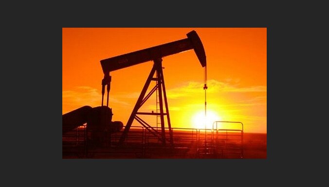 Аналитики: нефть может подешеветь до 65 долларов за баррель
