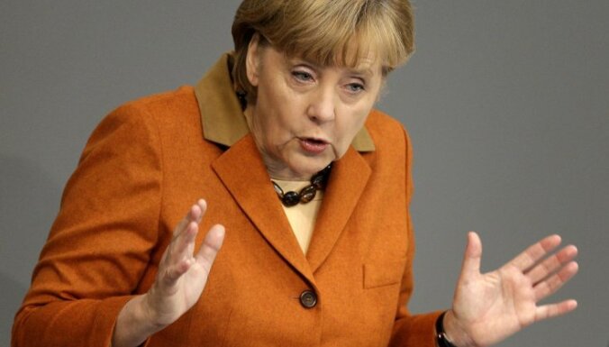 Atklātā vēstulē Merkeli aicina atbalstīt NATO bāzu izveidi Baltijā