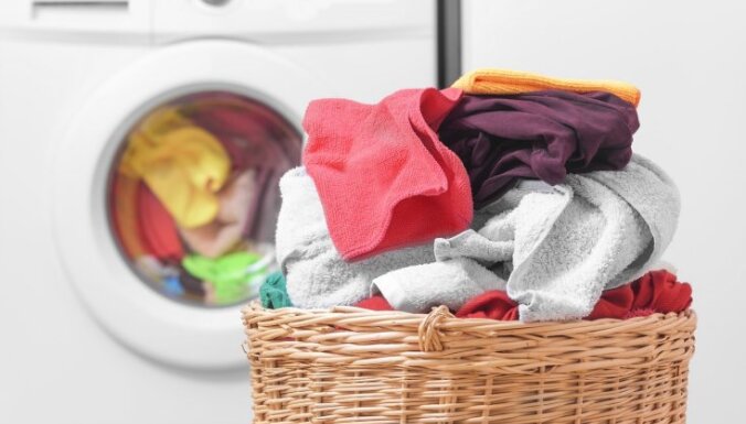 Lielā veļas diena: izplatītākās kļūdas un ieteikumi dažādu tekstiliju mazgāšanā