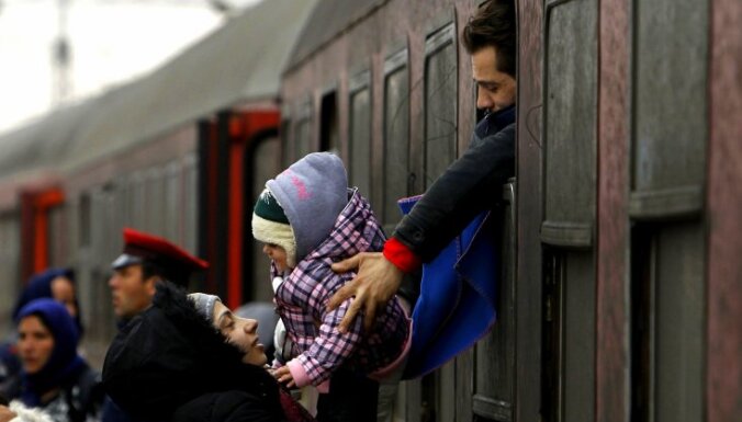 В Латвию прибыли 16 сирийцев из Греции