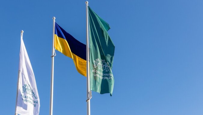 Nakstmājas dienesta viesnīcās, budžeta studiju vietas – kā augstskolas atbalsta Ukrainas bēgļus