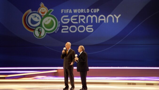Vācu žurnāls: Vācija ieguvusi 2006. gada futbola PK rīkošanas tiesības ar kukuļa palīdzību