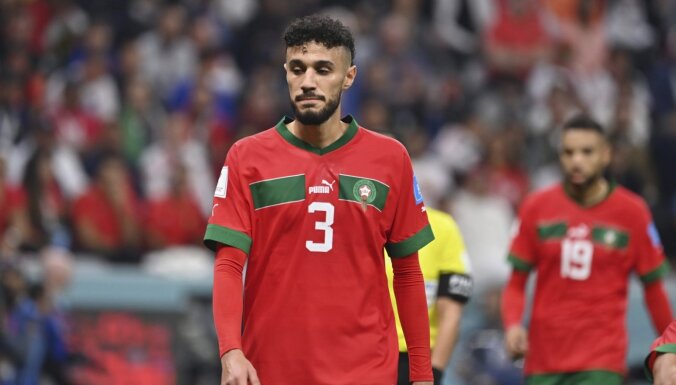 Sensacionālās Marokas izlases aizsargam pēc Pasaules kausa konstatē problēmas ar sirdi
