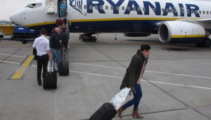 Dublinas lidostā saskrējušās divas 'Ryanair' lidmašīnas