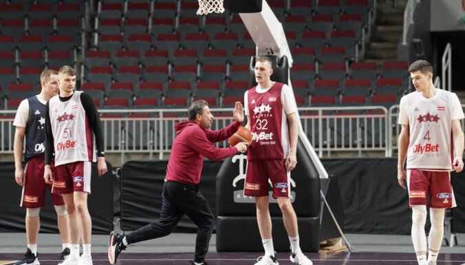 Foto: Latvijas basketbolisti sāk gatavošanos mačiem pret Turciju un Grieķiju