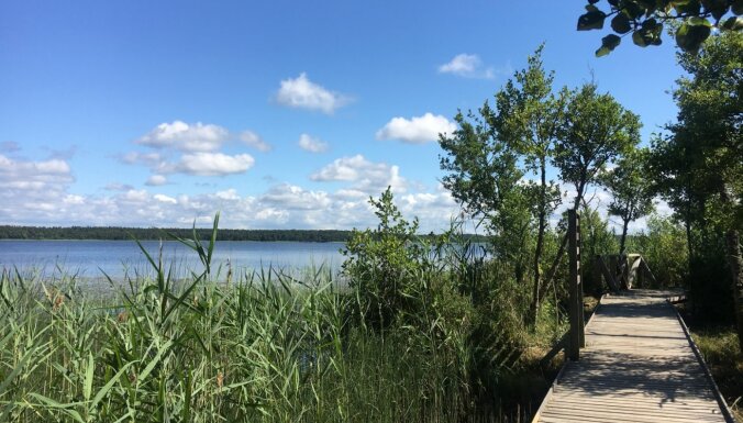 ФОТО. Маршрут выходного дня: Неторопливая прогулка по природной тропе озера Бушниеку