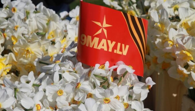 В Даугавпилсе начата проверка после появившейся у мемориала советским солдатам колонны машин