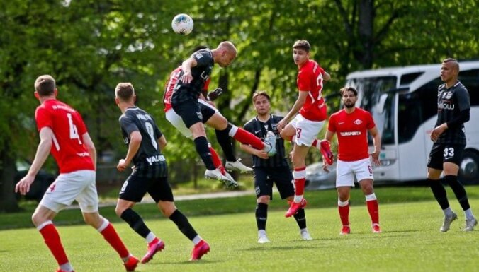 Valmieras un Jūrmalas futbolisti pārbaudes spēlē Igaunijā cīnās neizšķirti