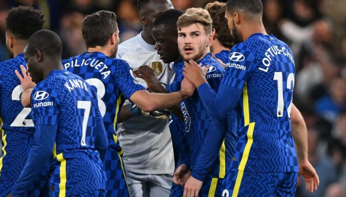 'Chelsea' no galvenā trenera amata atlaiž Poteru