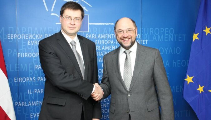 Jaunais EP prezidents Dombrovskim sola ciešu sadarbību ES budžeta izstrādē