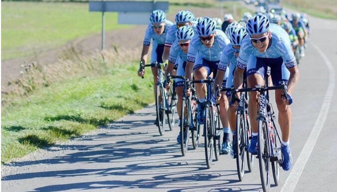 Riteņbraucējs Lukševics finišē 26. vietā velobraucienā Spānijā
