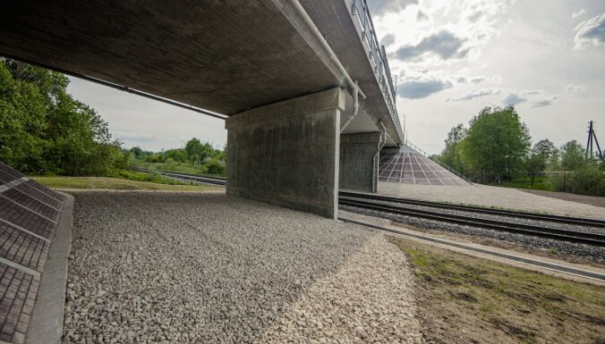 ФОТО: полностью перестроен путепровод над железной дорогой на Видземском шоссе