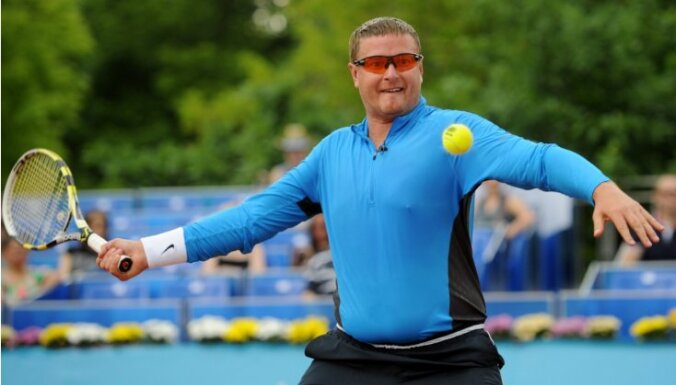 Bijušais tenisists Kafeļņikovs nākamajā Olimpiādē varētu piedalīties kā golferis
