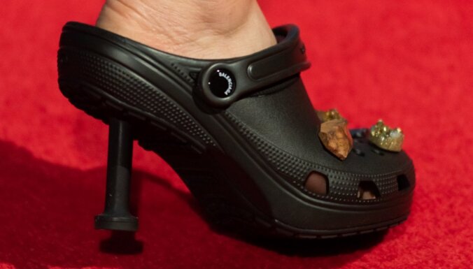'Crocs' radījuši jaunus pasaulē neglītākos apavus
